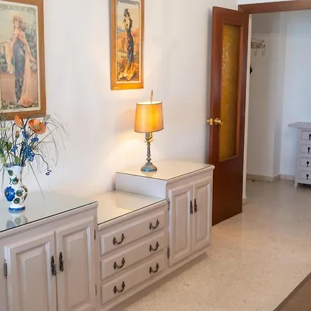 Modern In With Sea View, 90 Sqm Apartment *